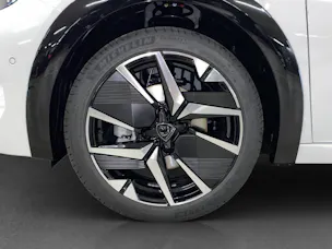 PEUGEOT 208 1.2 Hybrid 145 GT Exclusive