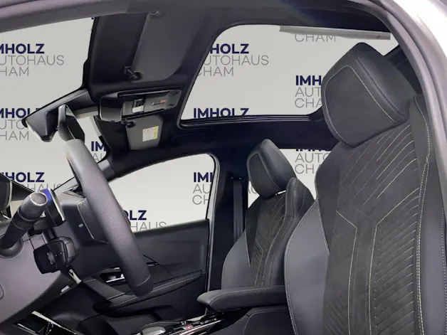PEUGEOT 208 1.2 Hybrid 145 GT Exclusive