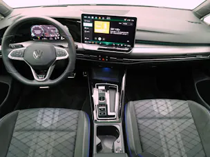VW Golf 8.5 2.0 TSI DSG R-Line Black Style 4Motion