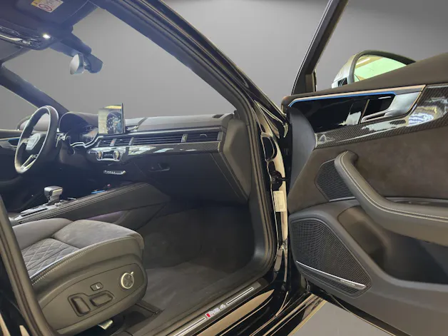 AUDI RS4 Avant 2.9 V6 TFSI quattro T-Tronic