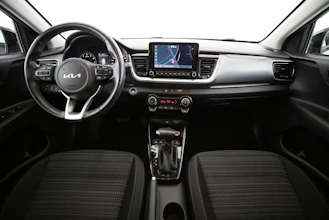 https://vehicle.imgix.net/4506426/335d6cc2-7544-4149-b5c3-a7ddc52c0ad9.jpg