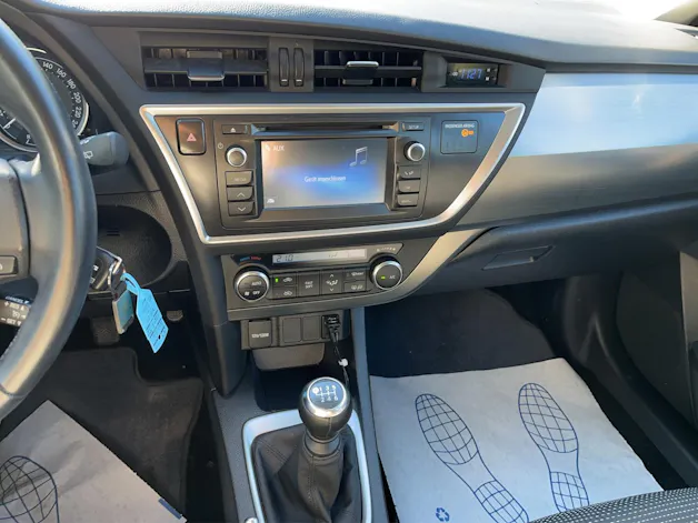 Toyota Auris 1.6 VMa Linea Luna