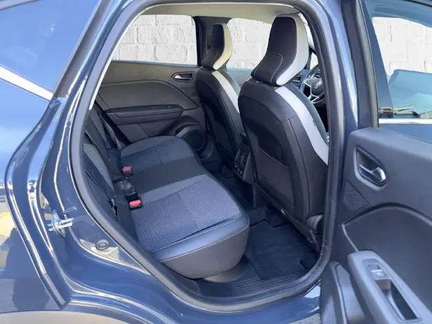 RENAULT Captur 1.3 TCe 140 Intens EDC
