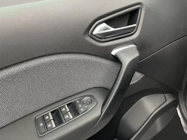RENAULT Captur 1.8 E-Tech techno