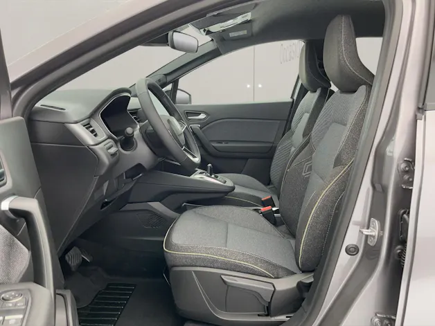 RENAULT Captur 1.8 E-Tech techno