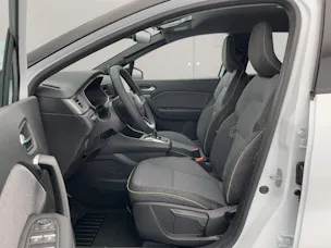 RENAULT Captur 1.8 E-Tech techno