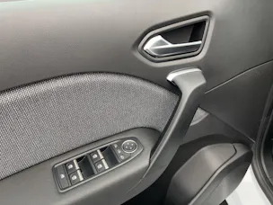RENAULT Captur 1.8 E-Tech techno