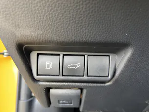 Toyota Prius 2.0 Plug-In-Hybrid Style
