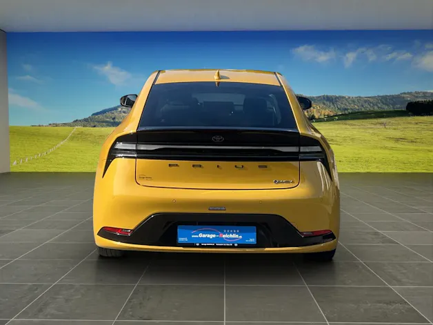 Toyota Prius 2.0 Plug-In-Hybrid Style