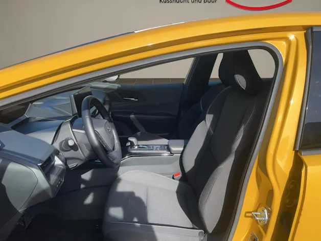 Toyota Prius 2.0 Plug-In-Hybrid Style