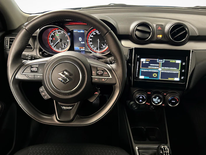 immagine del veicolo SUZUKI SWIFT