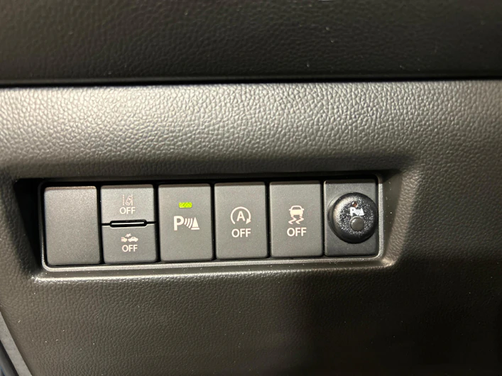 immagine del veicolo SUZUKI SWIFT