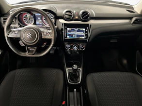 https://vehicle.imgix.net/4506807/98f688f1-cc3f-433a-b972-2958c837c60e.jpg