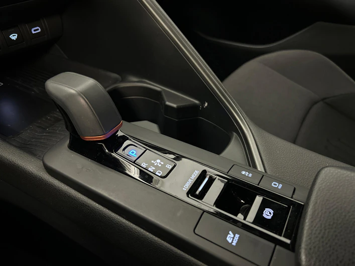 image du véhicule TOYOTA C-HR