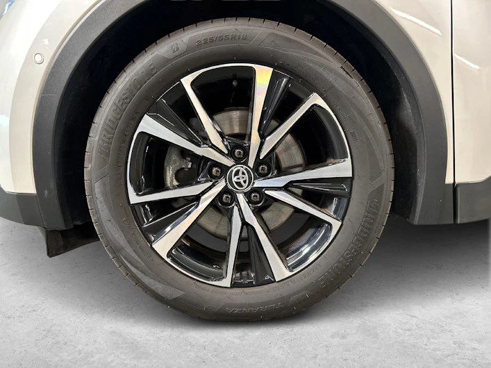 image du véhicule TOYOTA C-HR