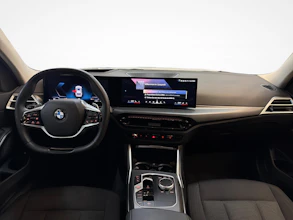 https://vehicle.imgix.net/4506865/f3ef18fe-c633-4f85-a6e0-c9f5333c85f6.jpg