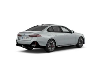 https://vehicle.imgix.net/4506879/f6cf5239-88f7-4665-8240-2c662d8401c5.jpg