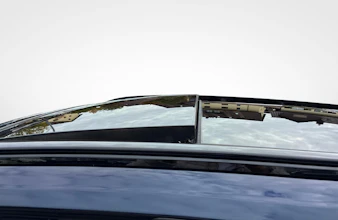 https://vehicle.imgix.net/4506908/f1837f05-45cf-48a5-9206-230ca75c8e70.jpg
