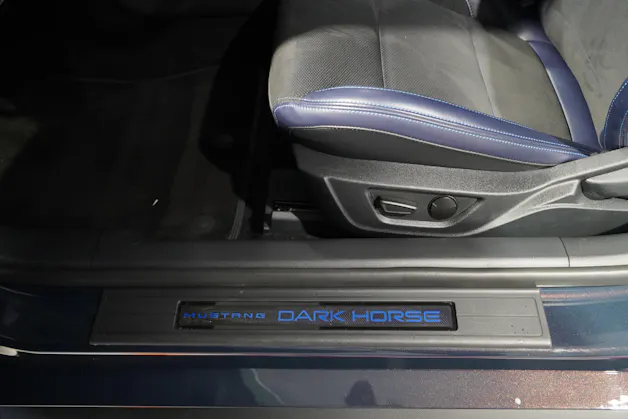 FORD Mustang Coupé 5.0 V8 Dark Horse