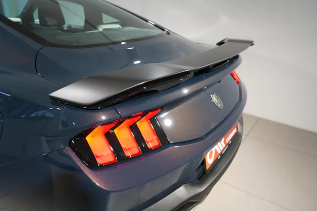 FORD Mustang Coupé 5.0 V8 Dark Horse