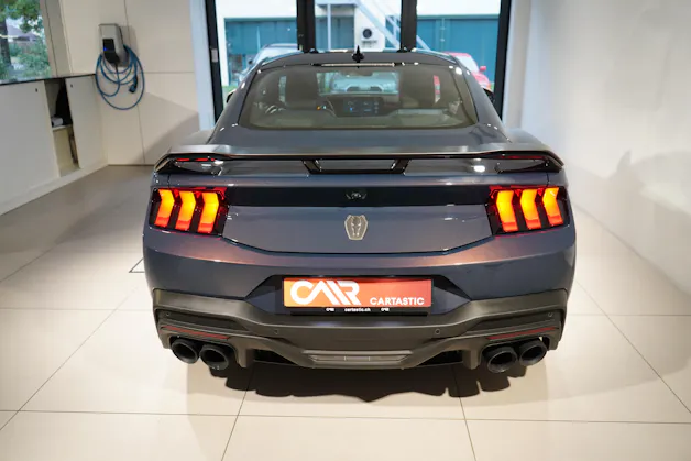FORD Mustang Coupé 5.0 V8 Dark Horse