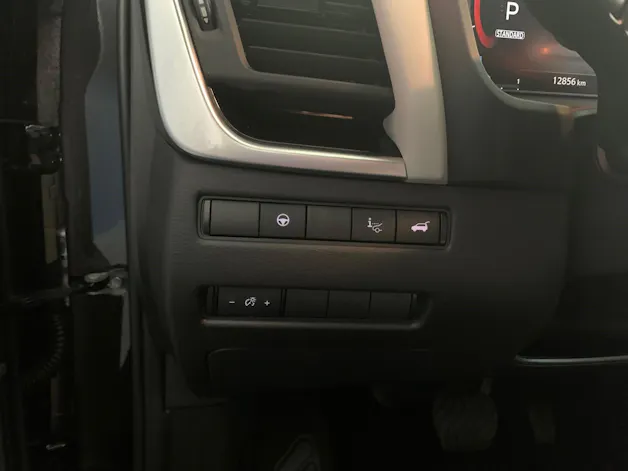 NISSAN Qashqai 1.5 VC-T Tekna+