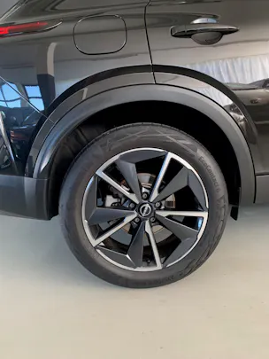 NISSAN Qashqai 1.5 VC-T Tekna+