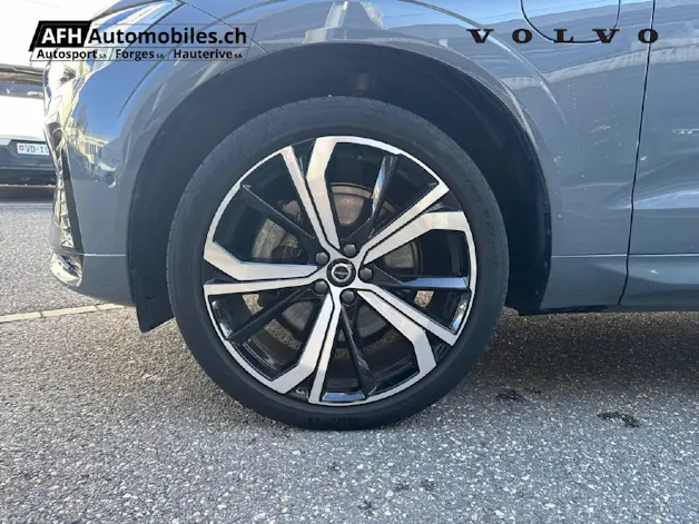 VOLVO XC60 2.0 T6 TE Ultimate Dark eAWD