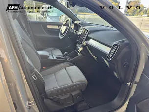 VOLVO XC40 2.0 B3 MH Core