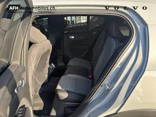 VOLVO XC40 2.0 B3 MH Core