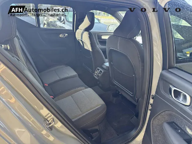 VOLVO XC40 2.0 B3 MH Core
