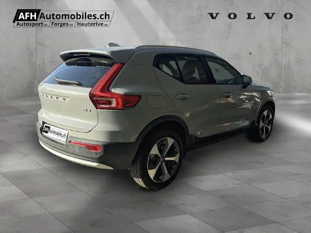 VOLVO XC40 2.0 B3 MH Core