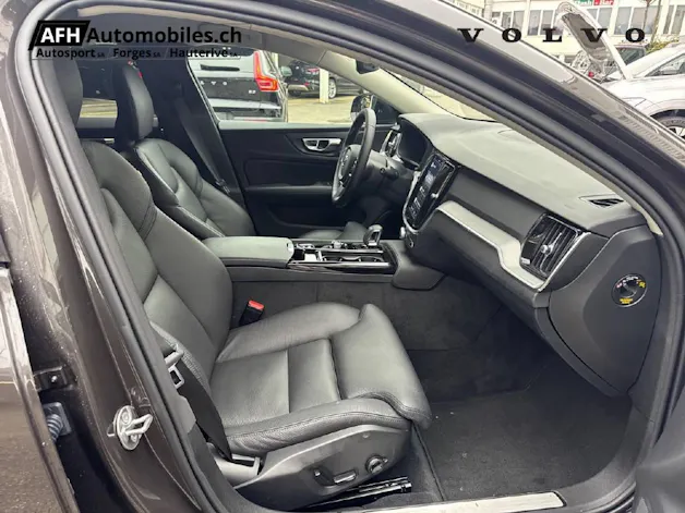 VOLVO V60 2.0 T6 TE Plus Dark eAWD