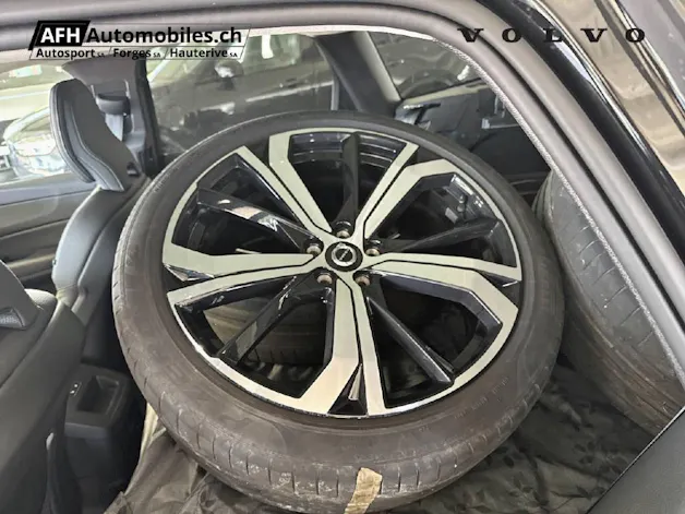 VOLVO XC60 2.0 T6 TE Ultimate Dark eAWD