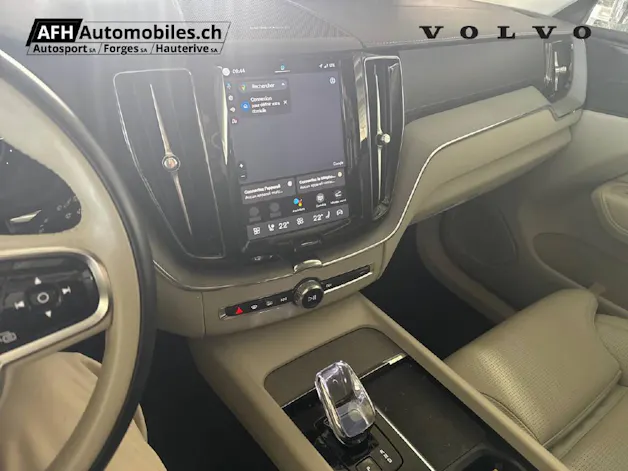 VOLVO XC60 2.0 T6 TE Ultimate Dark eAWD