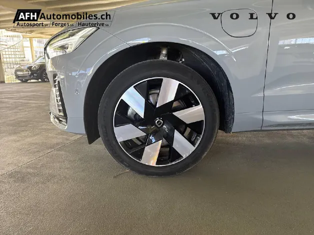 VOLVO XC60 2.0 T6 TE Ultimate Dark eAWD