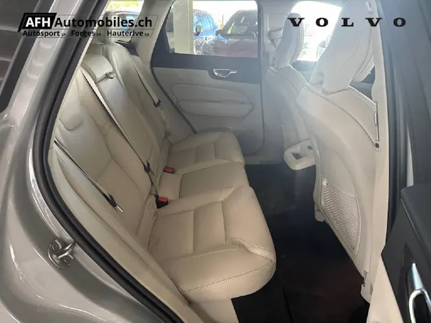 VOLVO XC60 2.0 T6 TE Ultimate Dark eAWD
