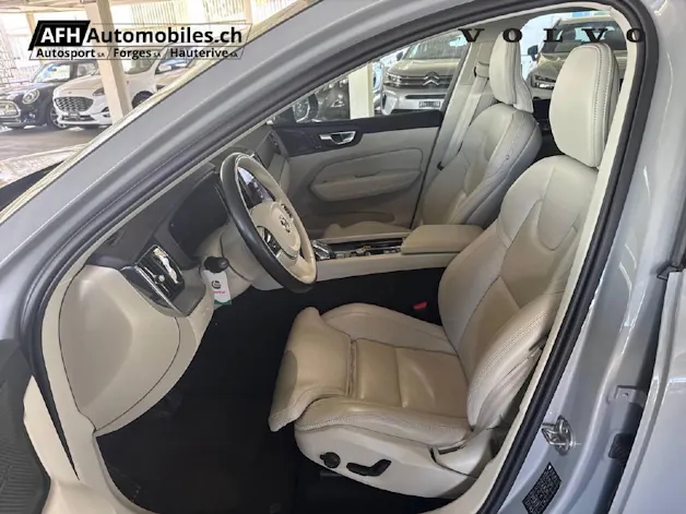 VOLVO XC60 2.0 T6 TE Ultimate Dark eAWD