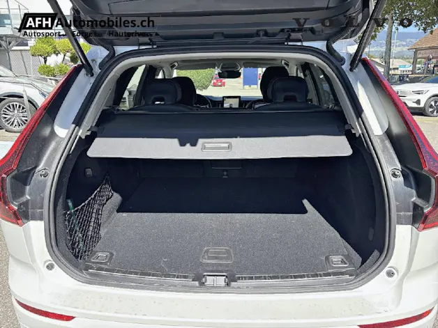 VOLVO XC60 2.0 T6 TE Plus Dark eAWD