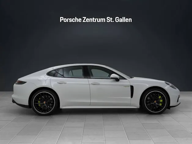 PORSCHE Panamera 4 E-Hybrid