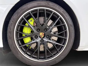 PORSCHE Panamera 4 E-Hybrid