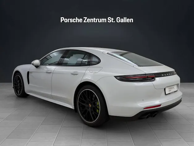 PORSCHE Panamera 4 E-Hybrid