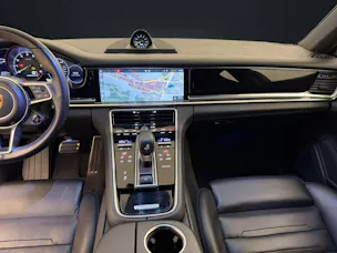 PORSCHE Panamera 4 E-Hybrid