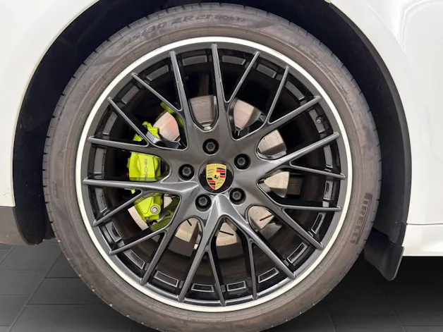 PORSCHE Panamera 4 E-Hybrid