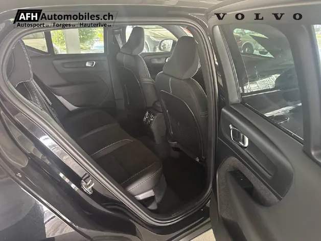 VOLVO EX40 Twin Black Edition AWD