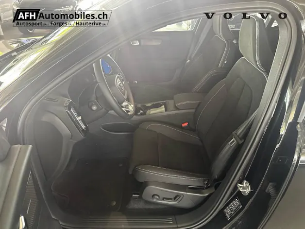 VOLVO EX40 Twin Black Edition AWD