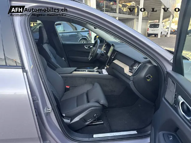 VOLVO XC60 2.0 T6 TE Plus Dark eAWD