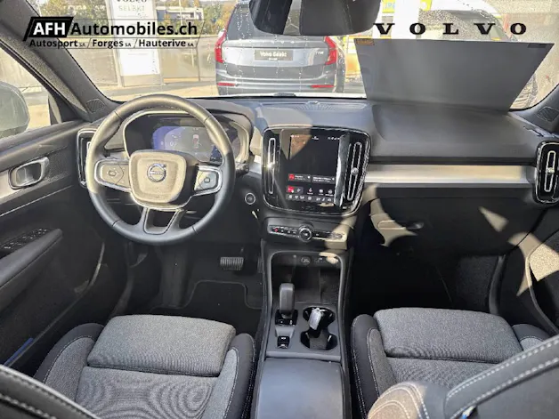 VOLVO XC40 1.5 T3 Momentum
