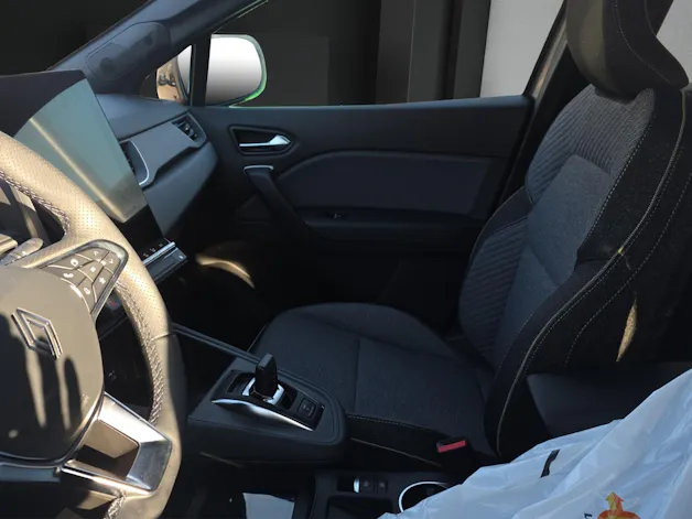 RENAULT Captur 1.8 E-Tech techno