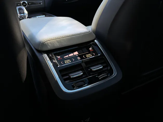 VOLVO XC60 2.0 B5 MH Inscription AWD